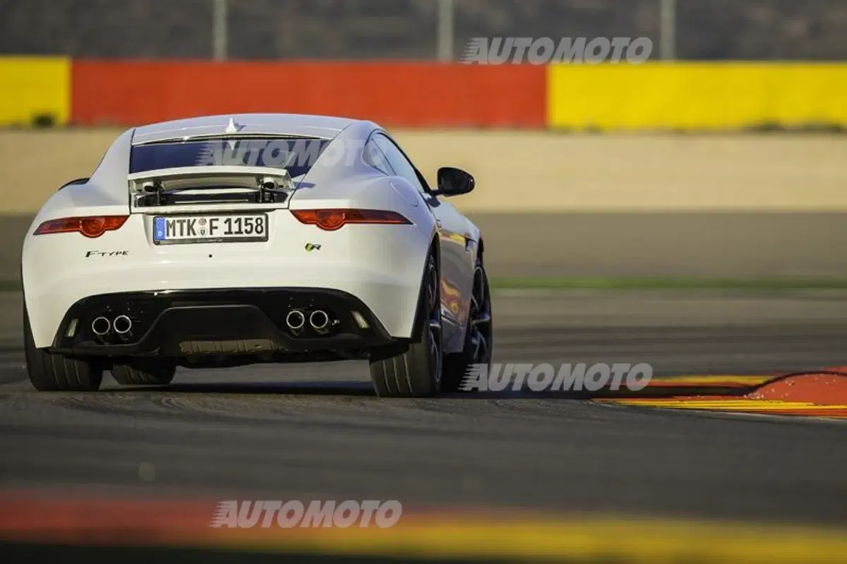 Jaguar F-Type Coupé (4)