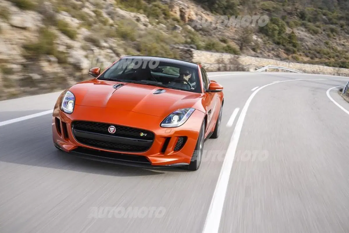 Jaguar F-Type Coupé (6)