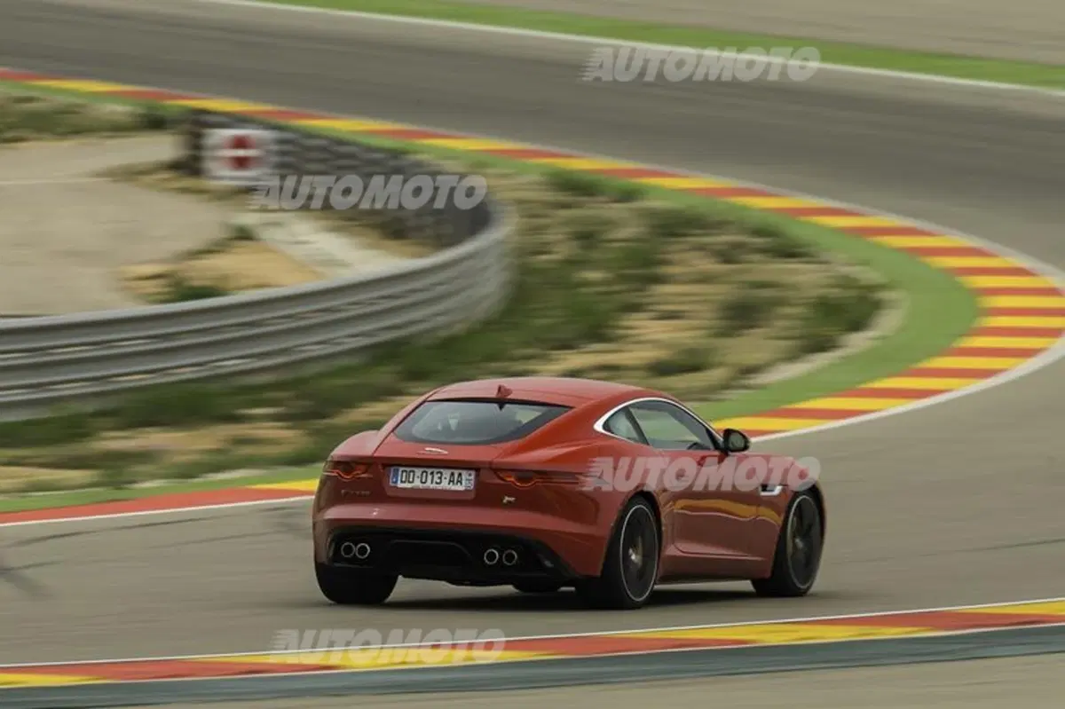 Jaguar F-Type Coupé (14)