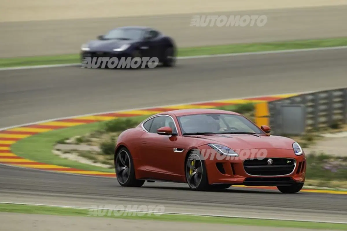 Jaguar F-Type Coupé (18)