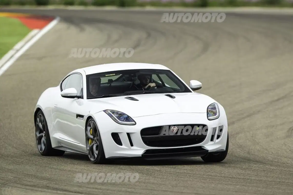 Jaguar F-Type Coupé (20)