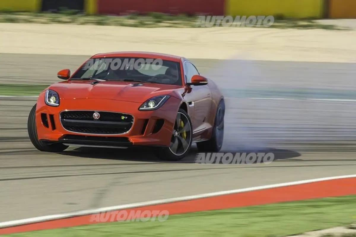 Jaguar F-Type Coupé (28)