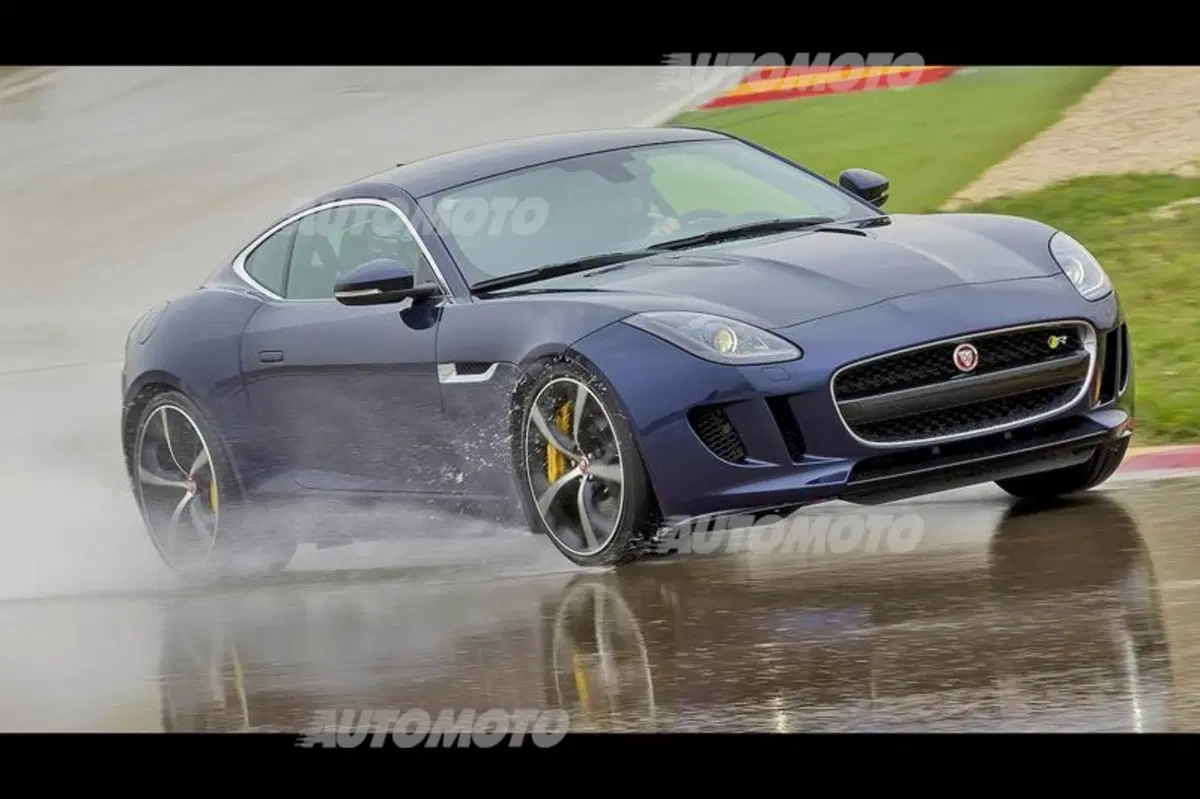 Jaguar F-Type Coupé (29)