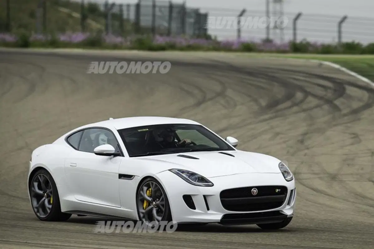 Jaguar F-Type Coupé (33)