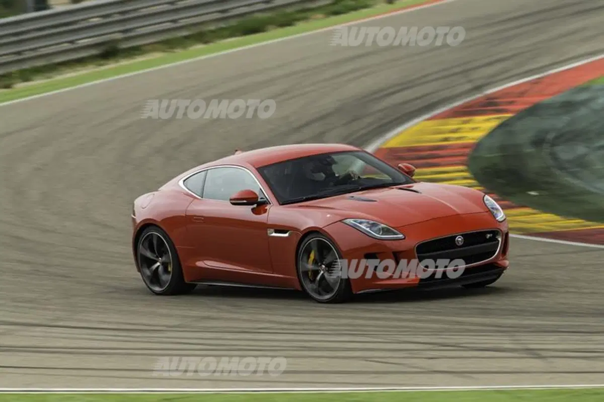 Jaguar F-Type Coupé (36)