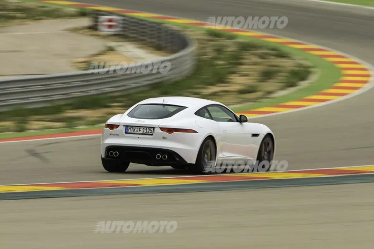 Jaguar F-Type Coupé (41)