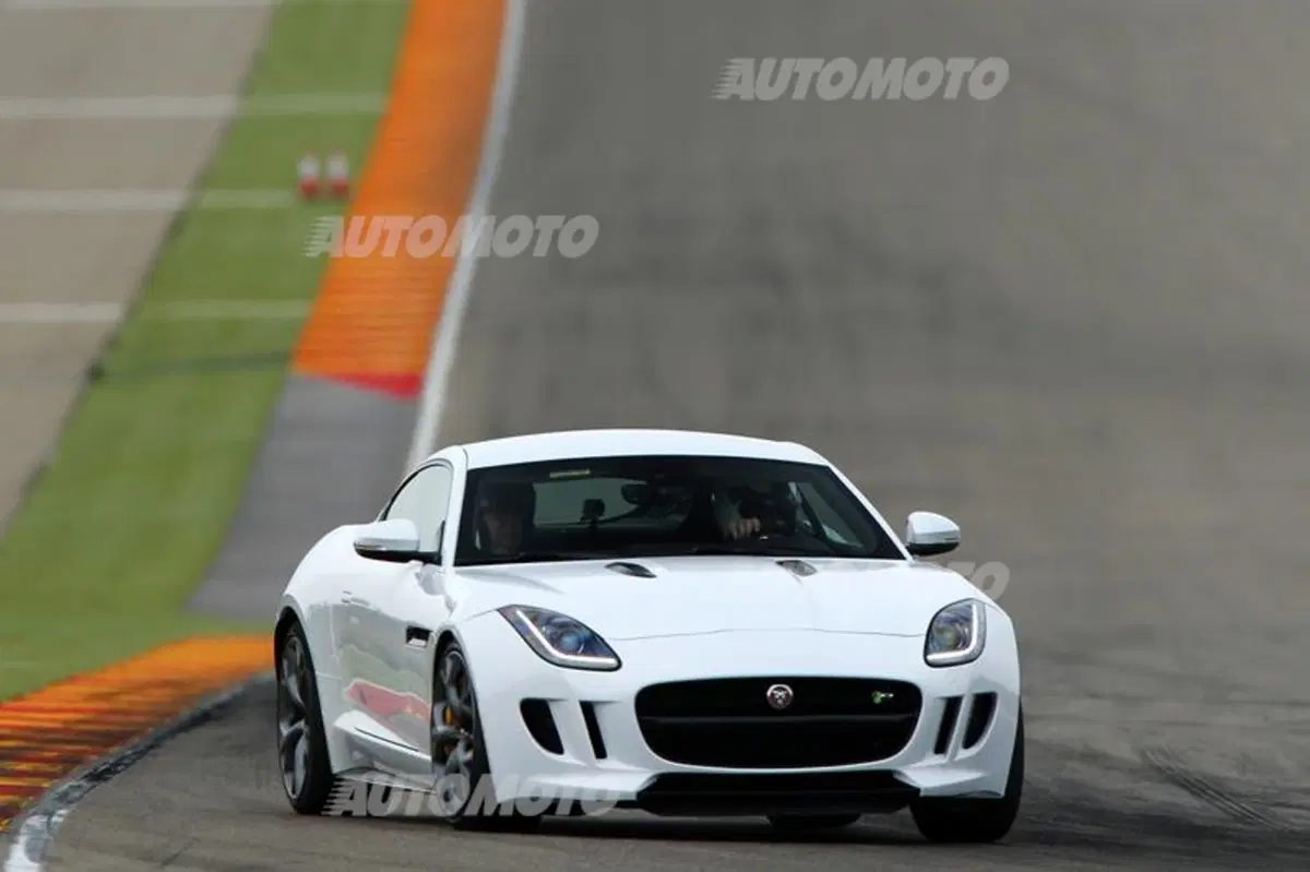 Jaguar F-Type Coupé (44)