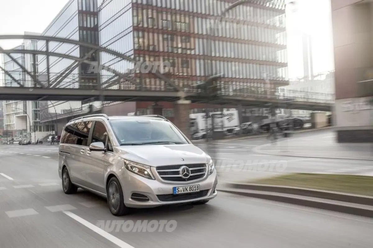 Andrea Verdolotti: «Classe V rappresenta tutto lo stile e la tecnologia di Mercedes» (2)