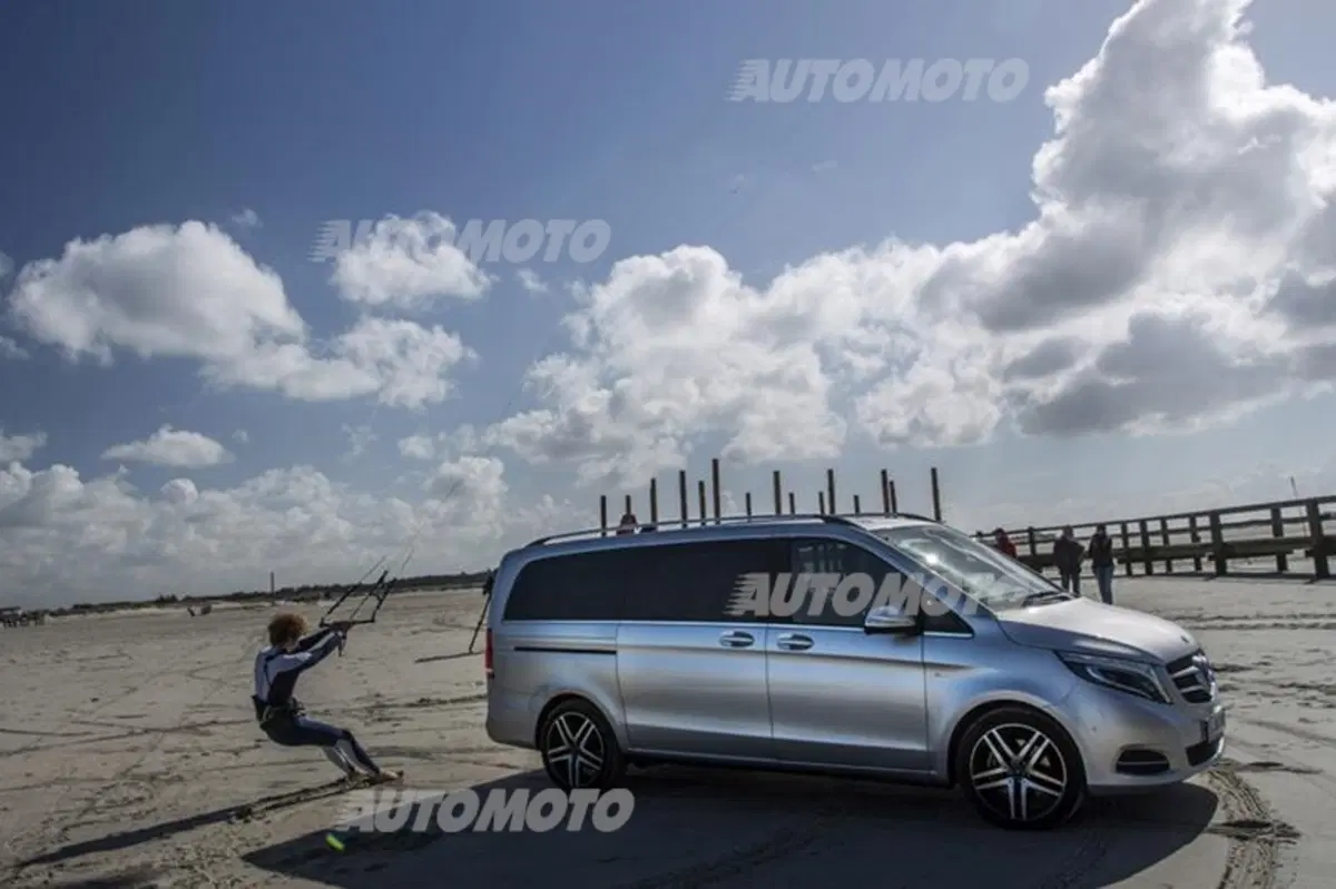 Andrea Verdolotti: «Classe V rappresenta tutto lo stile e la tecnologia di Mercedes» (9)