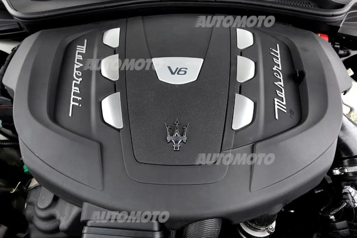 Camerini, Maserati: «Quattroporte Diesel è la scelta più razionale, ma non rinuncia all'emozione» (24)