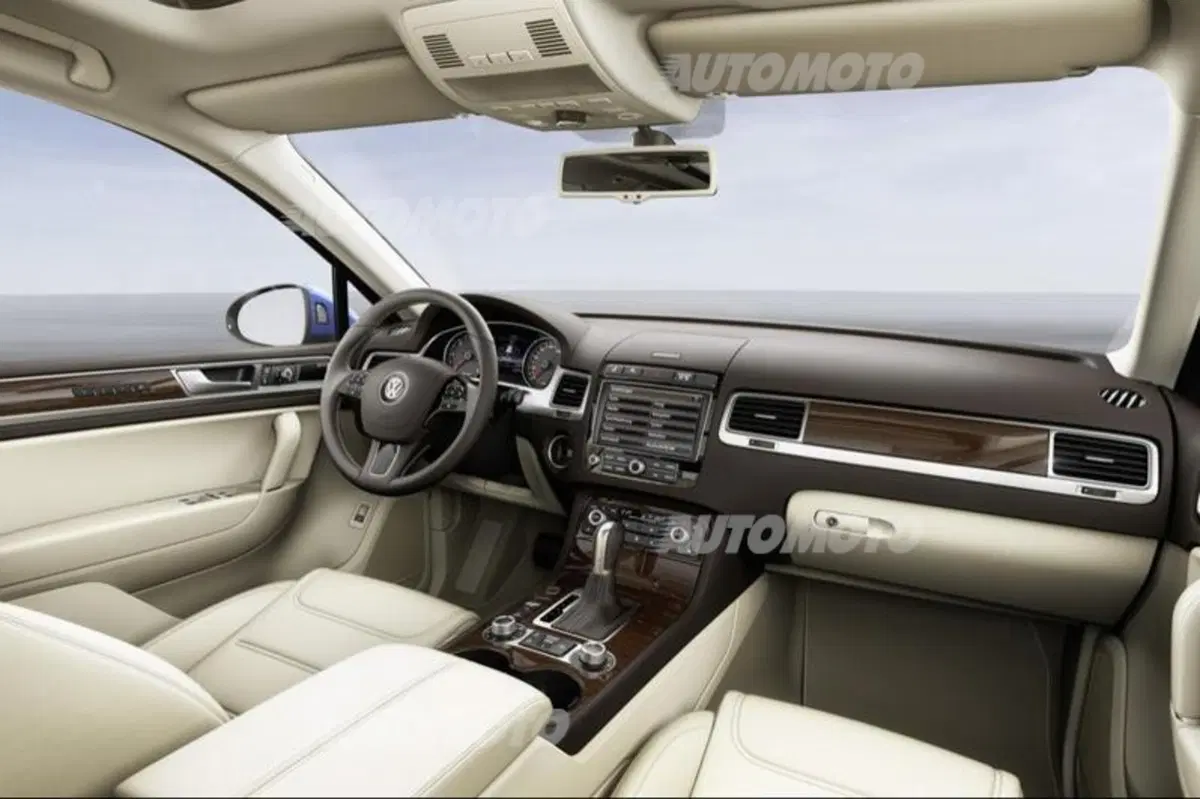 Volkswagen Touareg restyling: nuovo look e motori più efficienti (8)