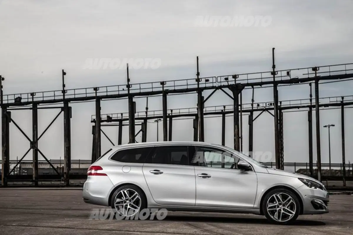 Franzetti: «In Italia Peugeot cresce tre volte di più del mercato. E con 308 SW puntiamo in alto» (6)