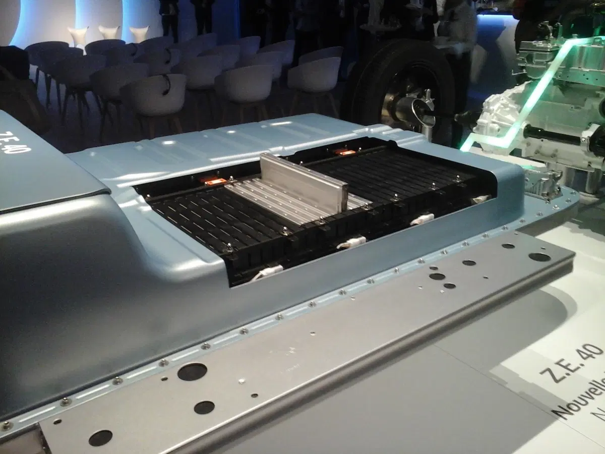 Renault Zoe: trecento veri km di autonomia (4)