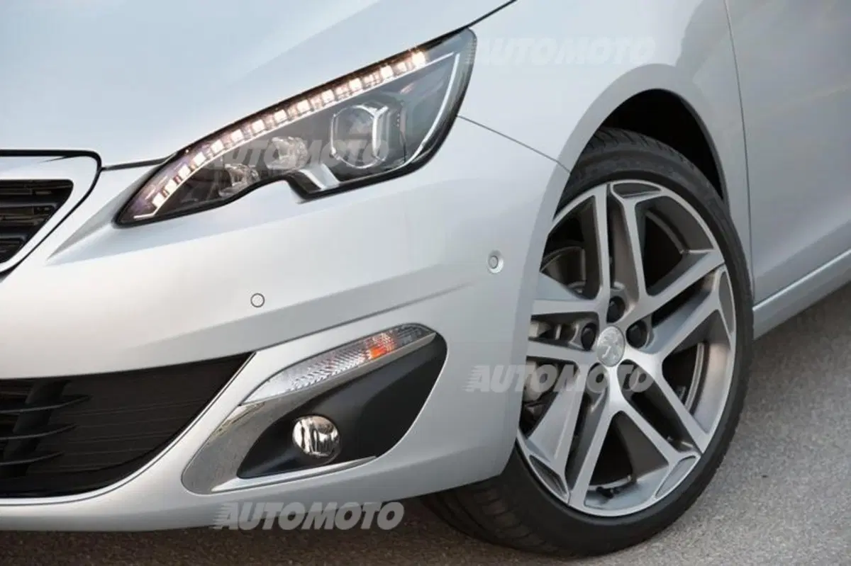 Franzetti: «In Italia Peugeot cresce tre volte di più del mercato. E con 308 SW puntiamo in alto» (14)