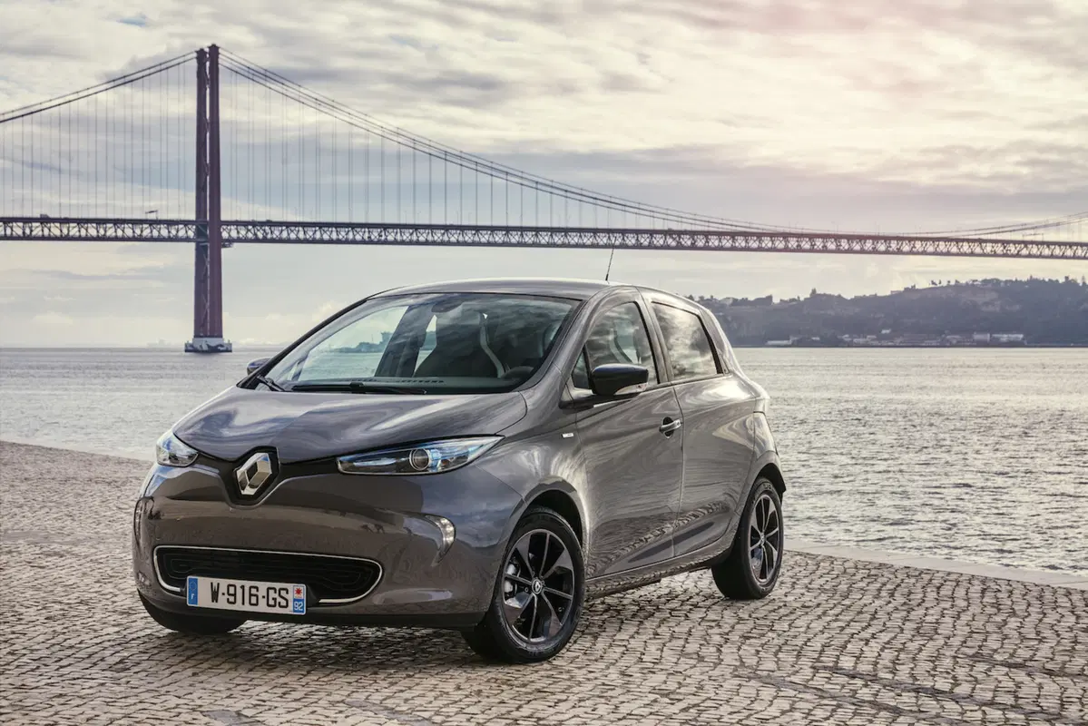 Renault Zoe: trecento veri km di autonomia (12)