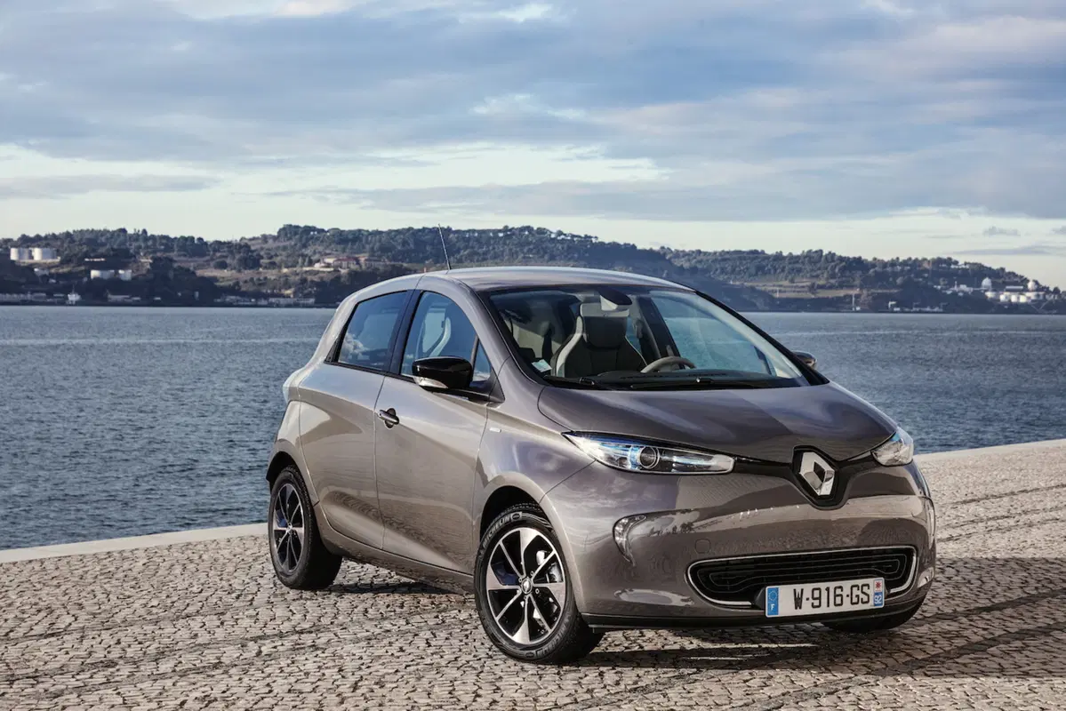 Renault Zoe: trecento veri km di autonomia (15)