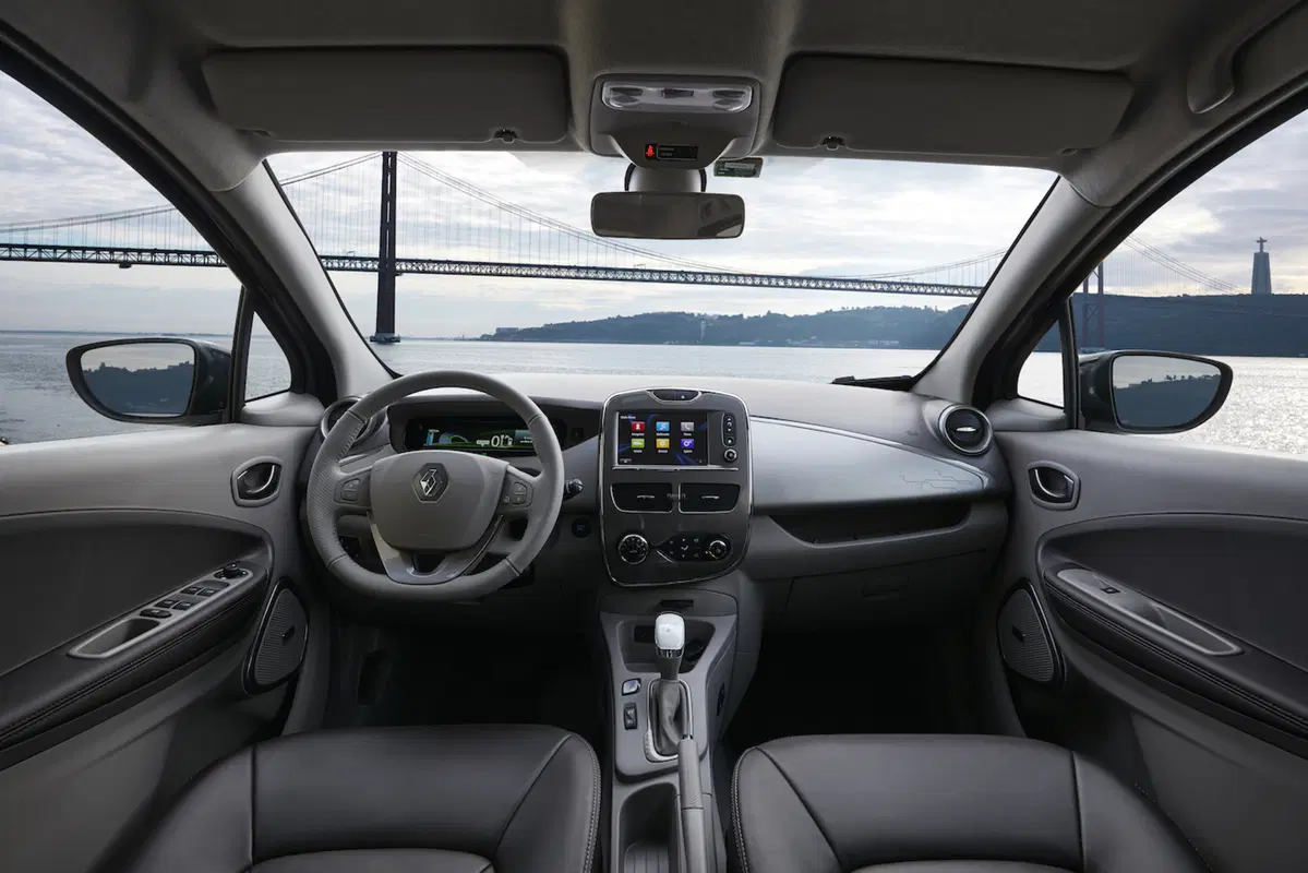 Renault Zoe: trecento veri km di autonomia (17)