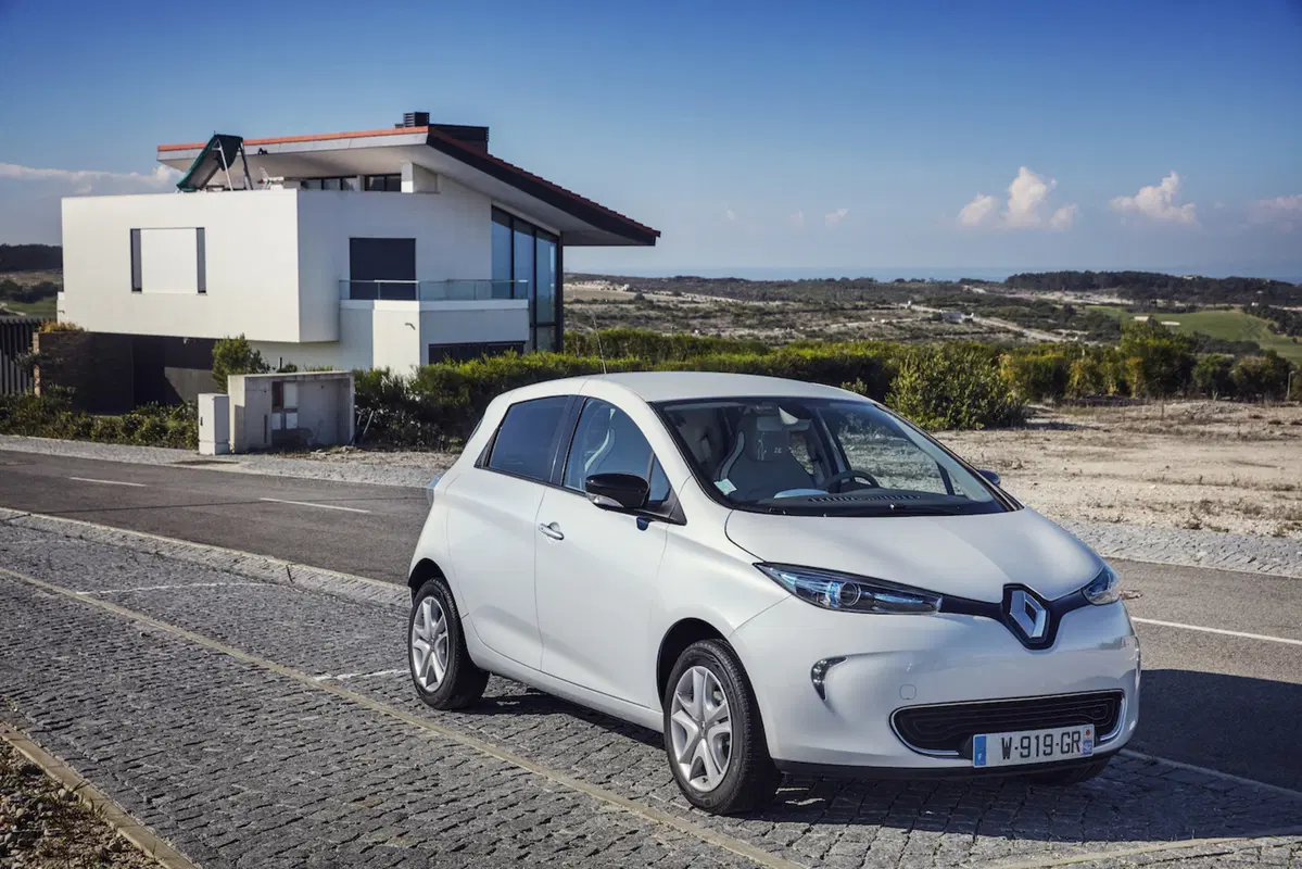 Renault Zoe: trecento veri km di autonomia (24)