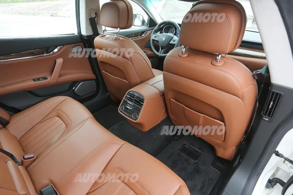 Maserati Quattroporte diesel (42)