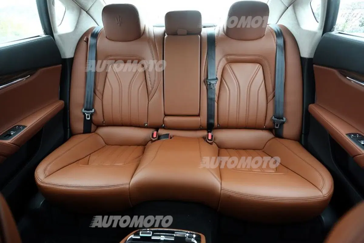 Maserati Quattroporte diesel (44)