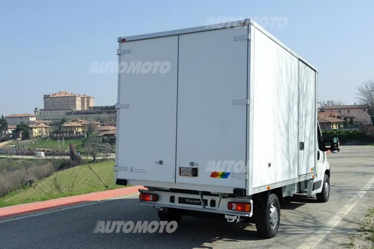 Peugeot e Onnicar  insieme per l'allestimento dei veicoli commerciali (12)