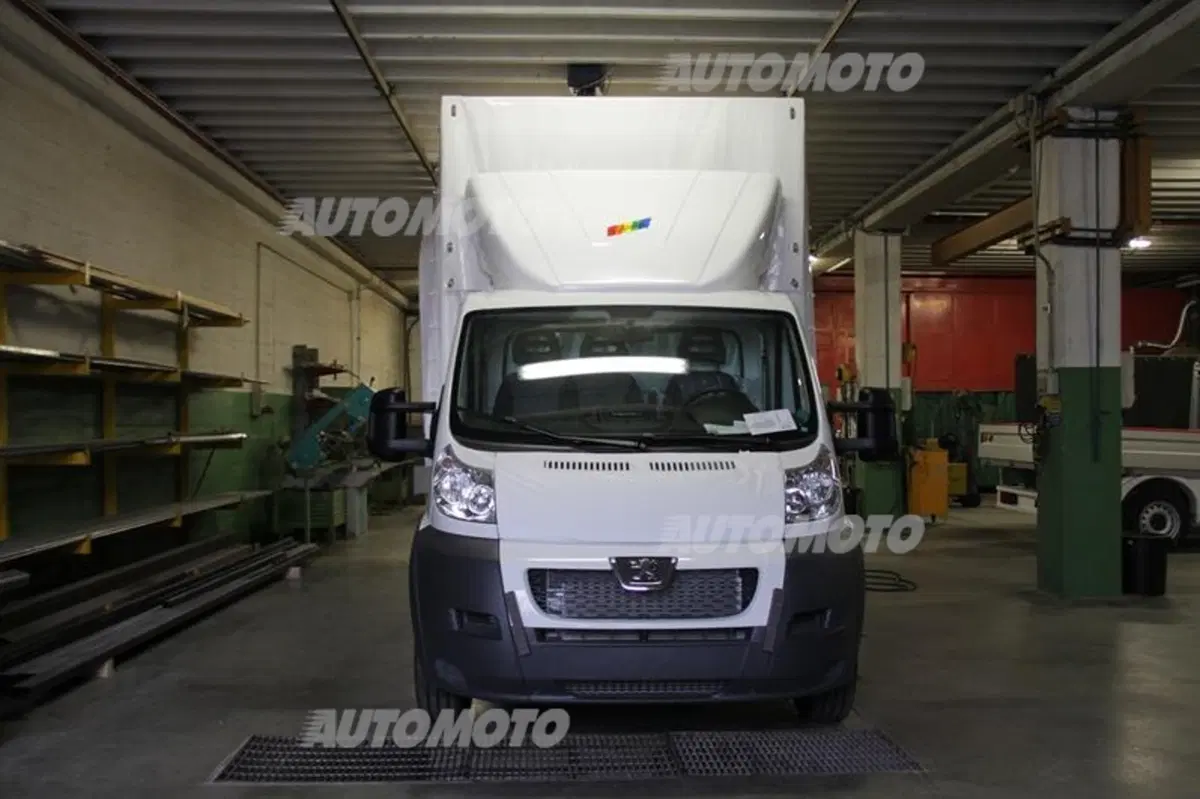 Peugeot e Onnicar  insieme per l'allestimento dei veicoli commerciali (18)