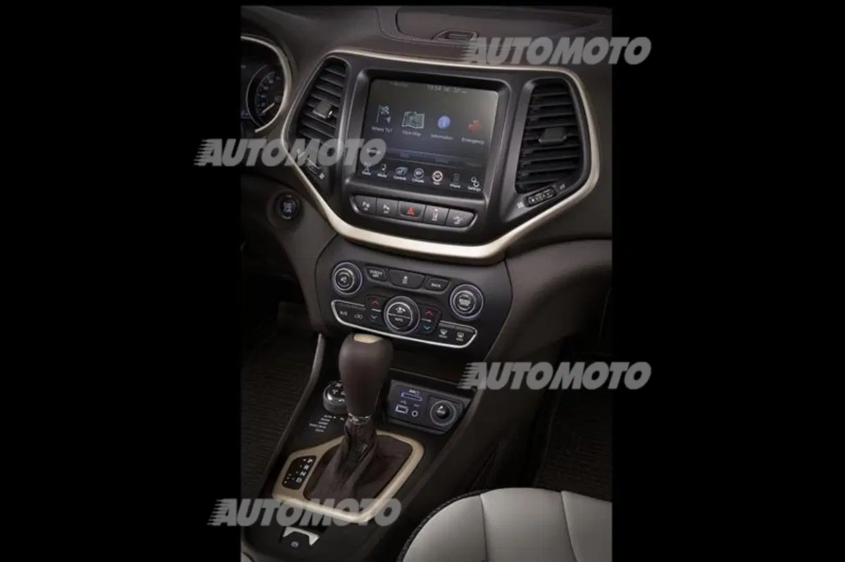 Jeep Cherokee: a Pechino nelle versioni Urbane e Sageland concept (12)