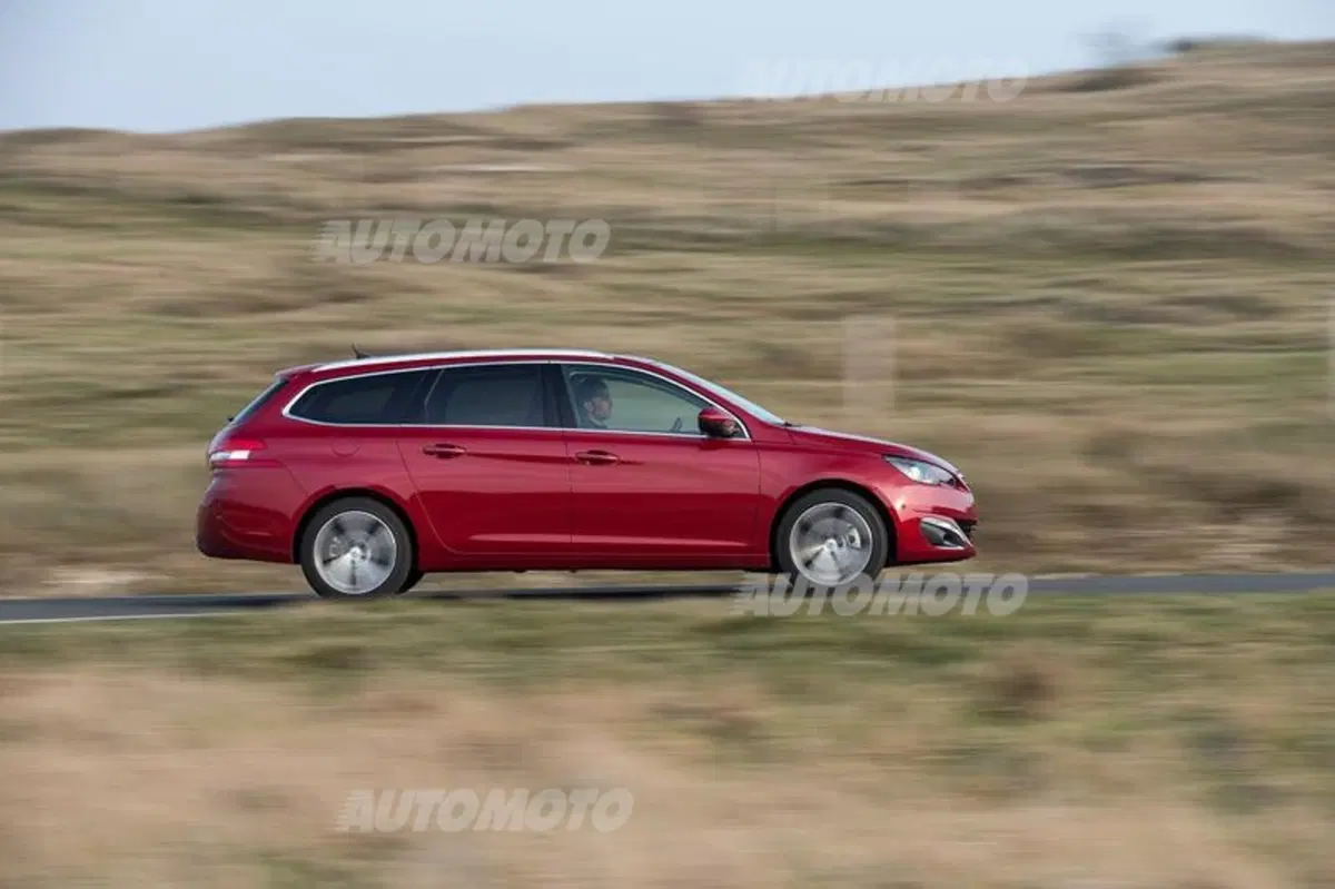 Peugeot 308 SW (6)