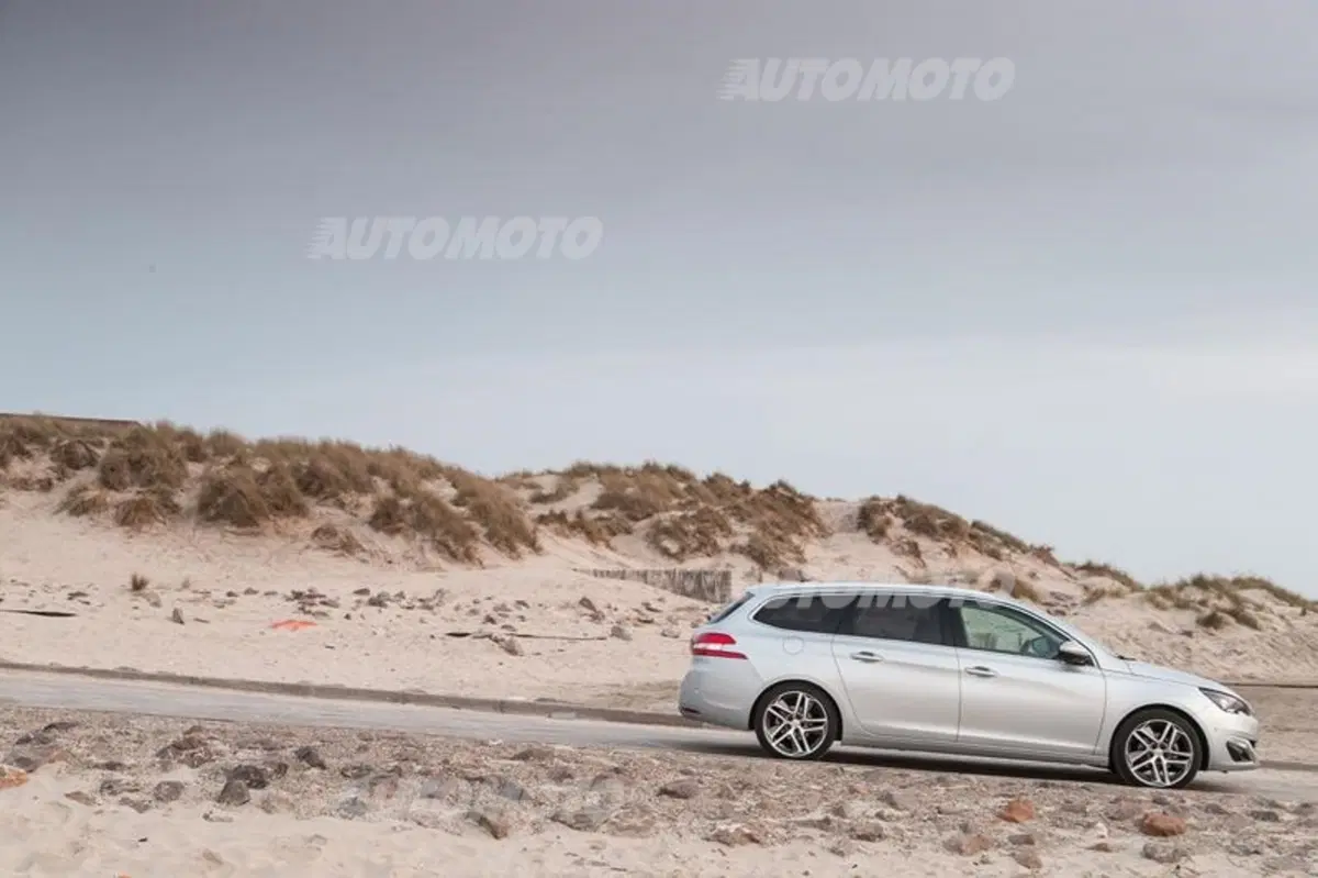 Peugeot 308 SW (21)
