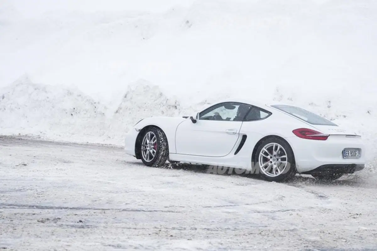 Porsche Cayman vs Cayman S (5)