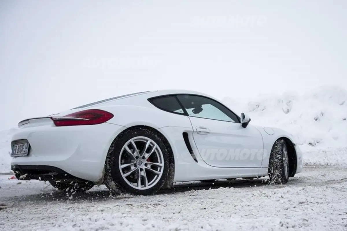 Porsche Cayman vs Cayman S (7)