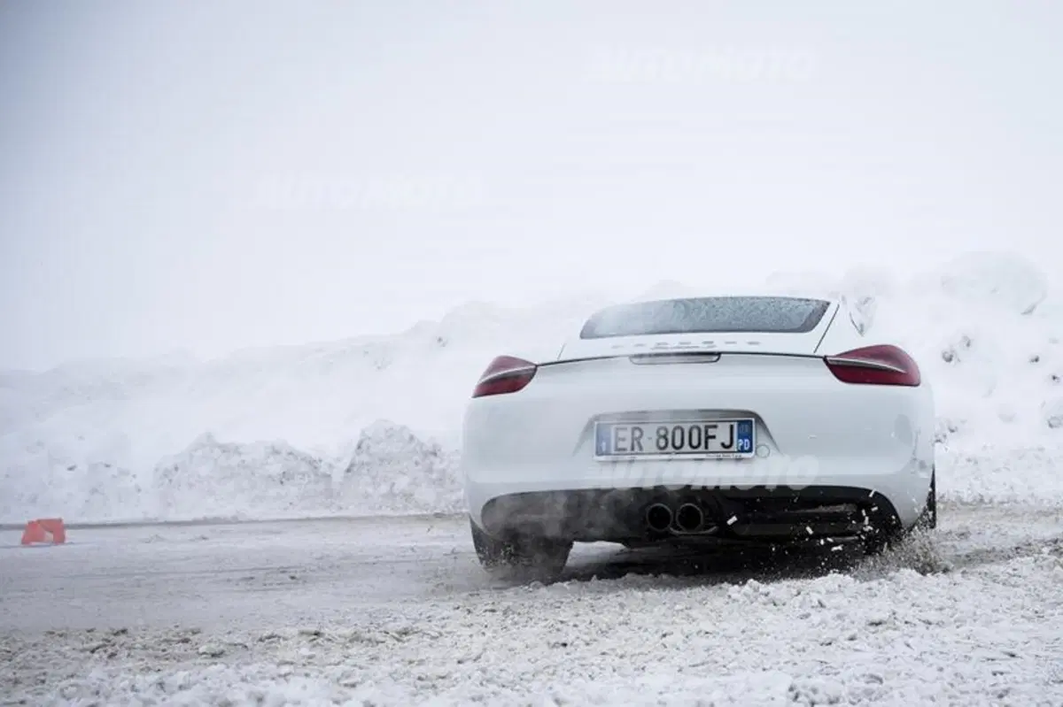 Porsche Cayman vs Cayman S (8)