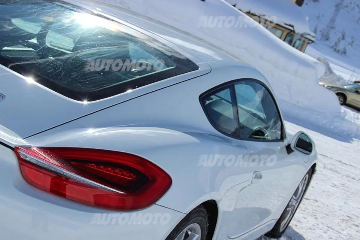 Porsche Cayman vs Cayman S (46)