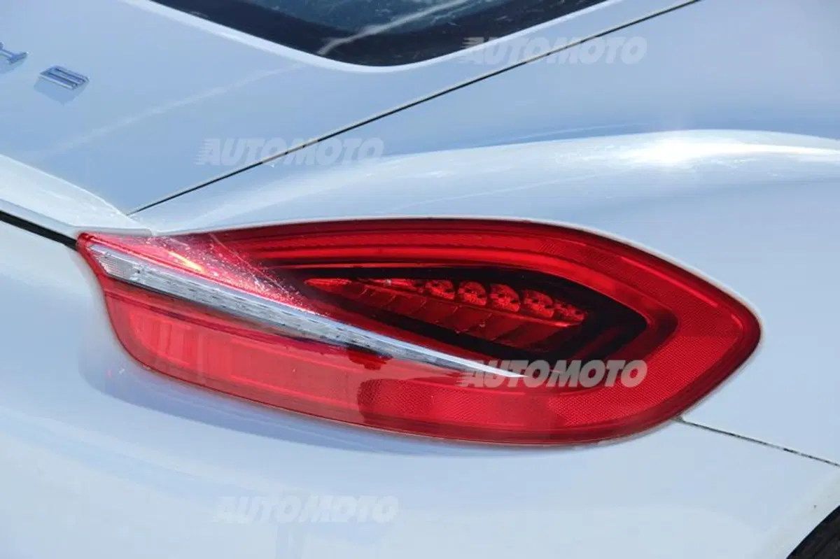 Porsche Cayman vs Cayman S (48)