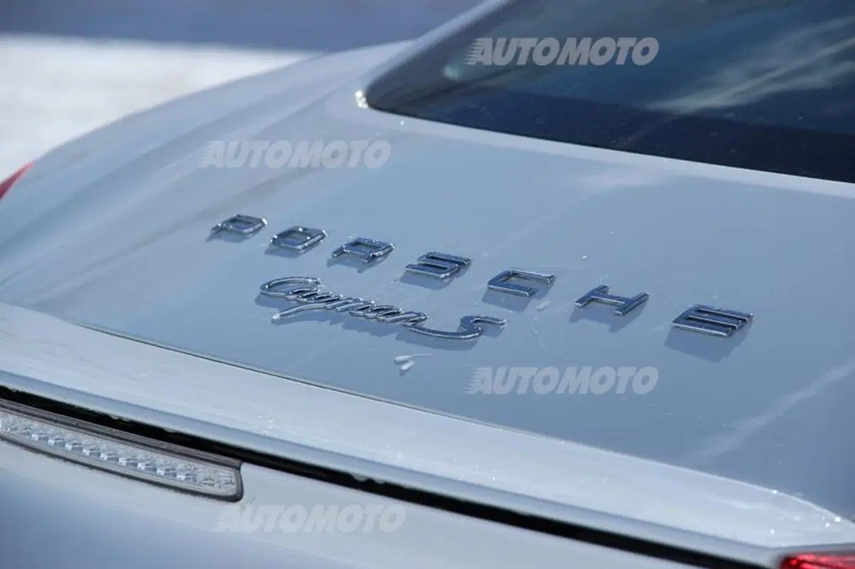 Porsche Cayman vs Cayman S (51)