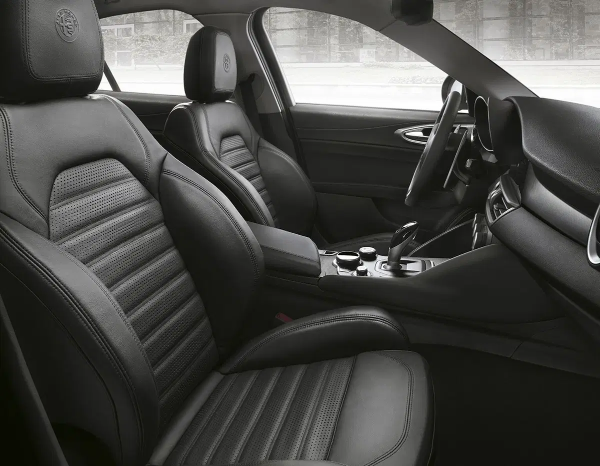 Quale comprare, Confronto: Subaru WRX STI Vs Alfa Romeo Giulia Veloce Q4 (11)
