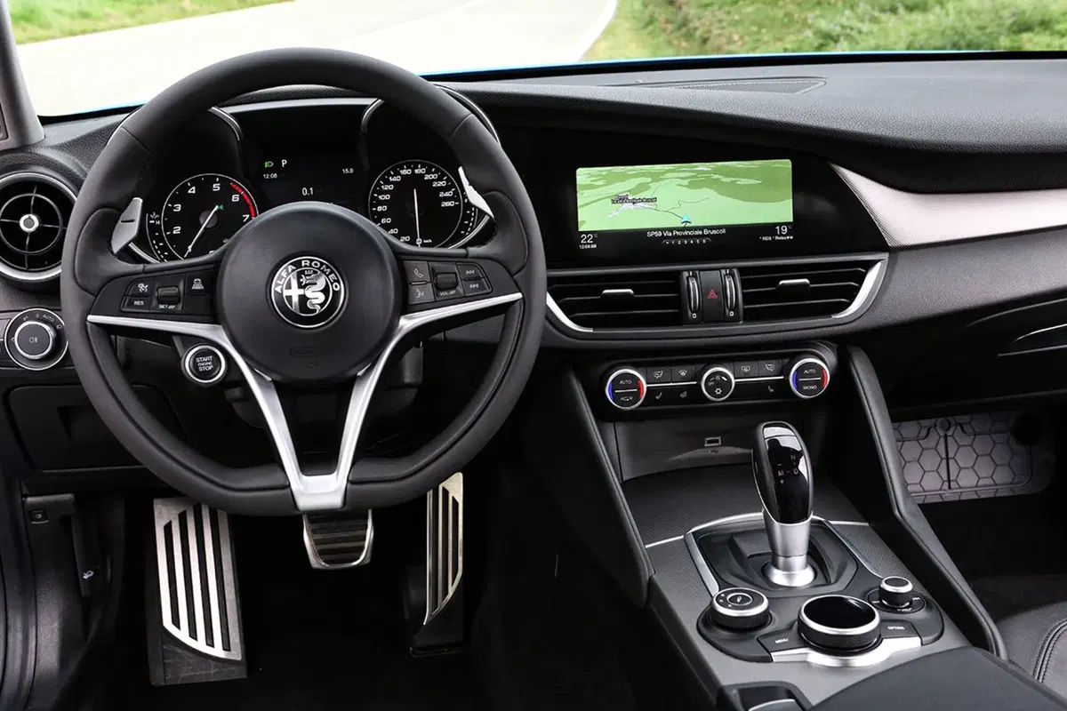 Quale comprare, Confronto: Subaru WRX STI Vs Alfa Romeo Giulia Veloce Q4