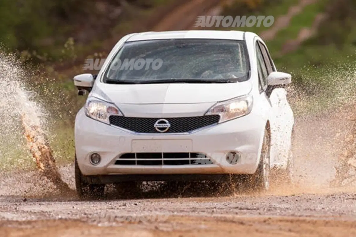 Nissan sta sviluppando l'auto che si pulisce da sola (2)