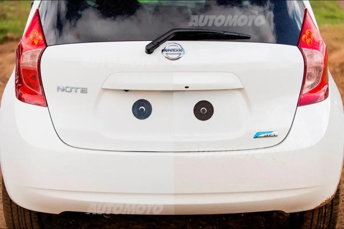 Nissan sta sviluppando l'auto che si pulisce da sola (10)