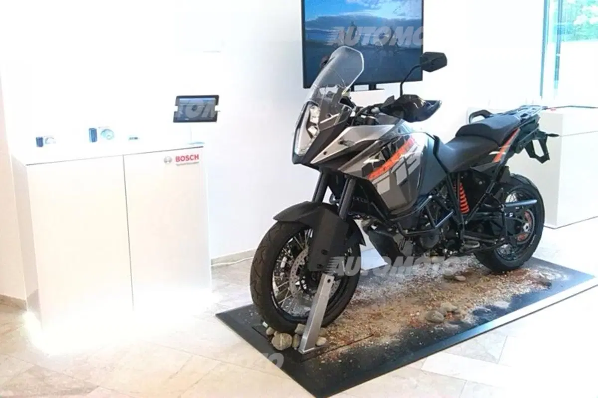 Bosch: Internet e microsensori per la sicurezza delle auto. Dal 2020 la guida automatica sarà realtà (9)