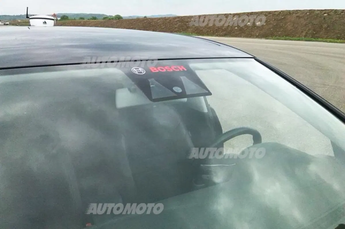 Bosch: Internet e microsensori per la sicurezza delle auto. Dal 2020 la guida automatica sarà realtà (11)
