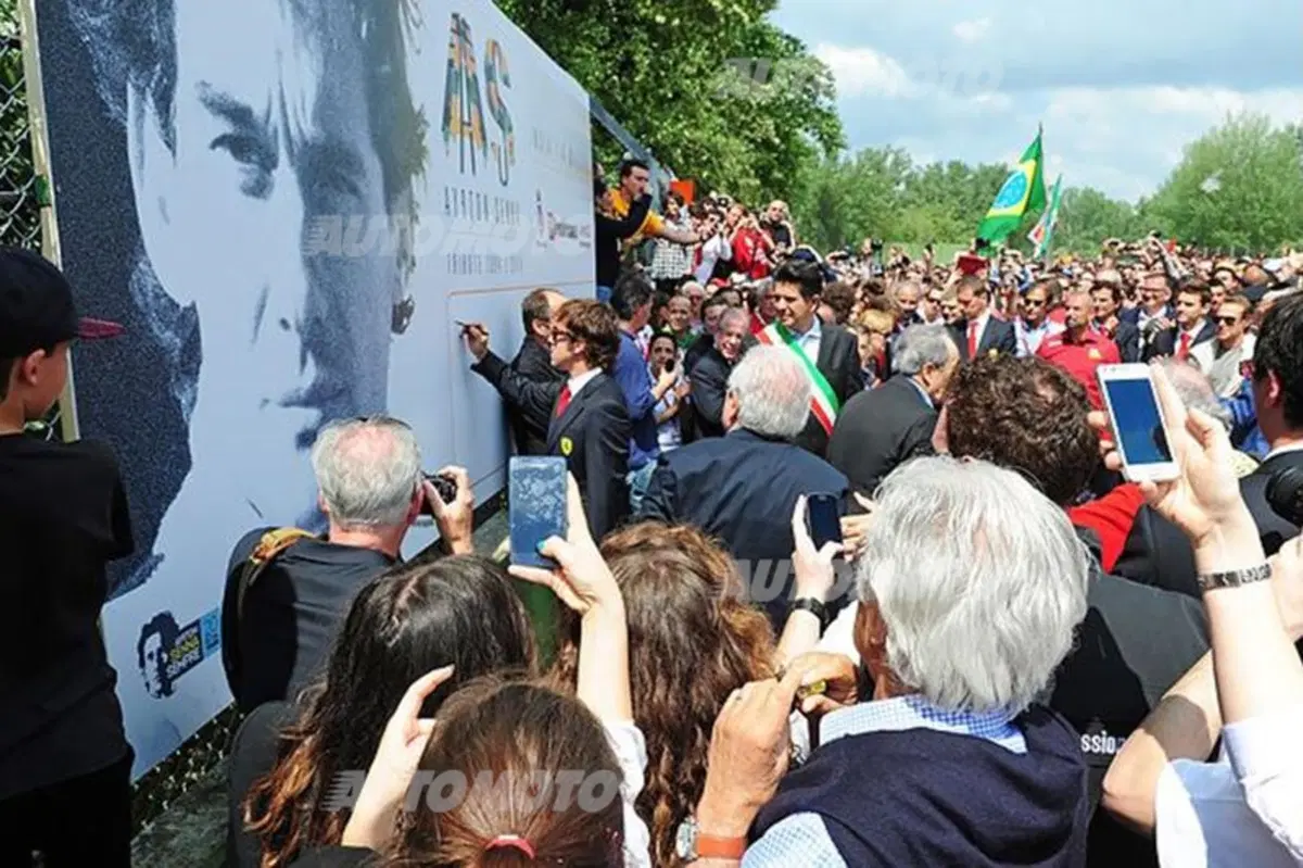 Senna: oltre 25.000 persone a Imola per ricordare che Ayrton vive