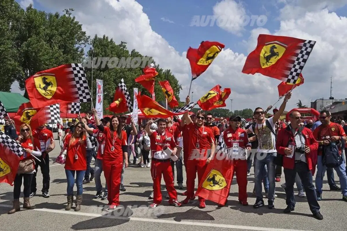 Senna: oltre 25.000 persone a Imola per ricordare che Ayrton vive (10)