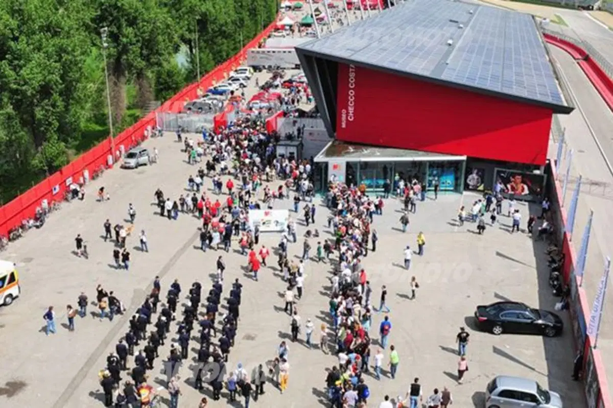 Senna: oltre 25.000 persone a Imola per ricordare che Ayrton vive (12)