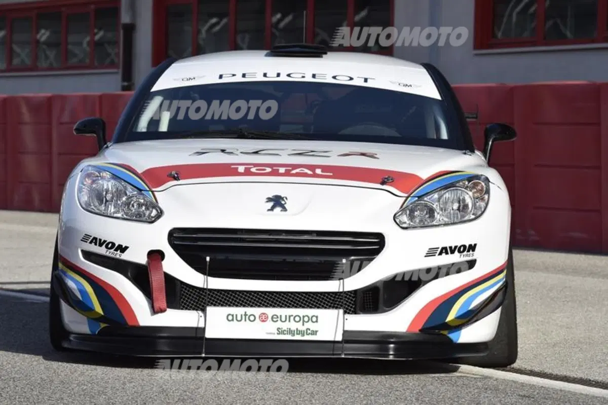 Peugeot RCZ: cinque declinazioni provate da Miloš Pavlović (7)