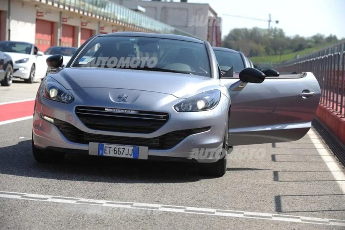 Peugeot RCZ: cinque declinazioni provate da Miloš Pavlović (39)