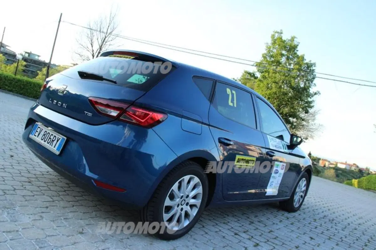 Ecorally 2014, Day 1: la Seat Leon TGI si trasforma in un'auto da corsa (3)