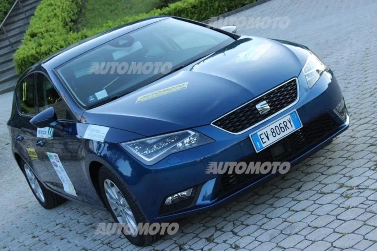 Ecorally 2014, Day 1: la Seat Leon TGI si trasforma in un'auto da corsa (4)