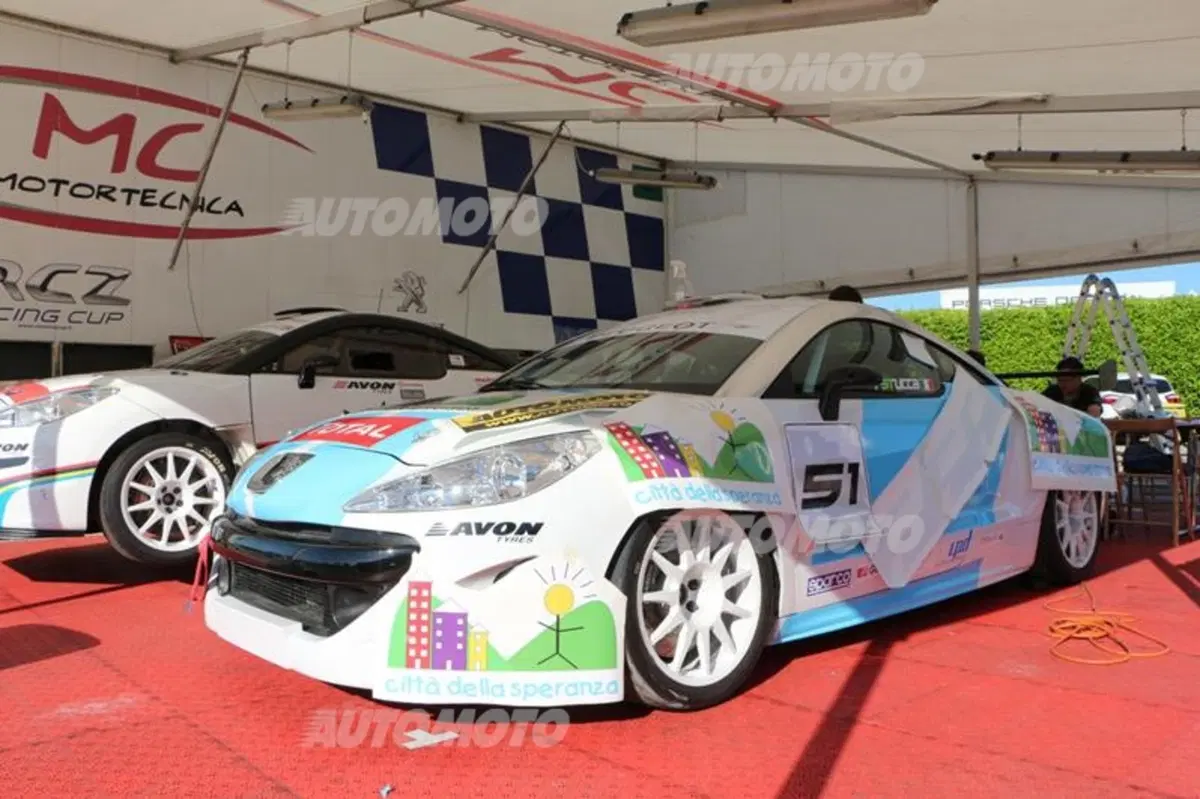Peugeot RCZ Cup: il sogno ha inizio (8)