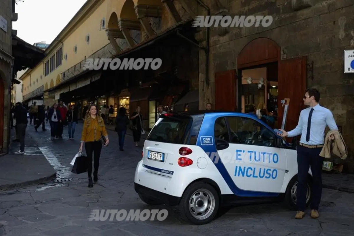 car2go: il car-sharing di smart sbarca a Firenze (20)